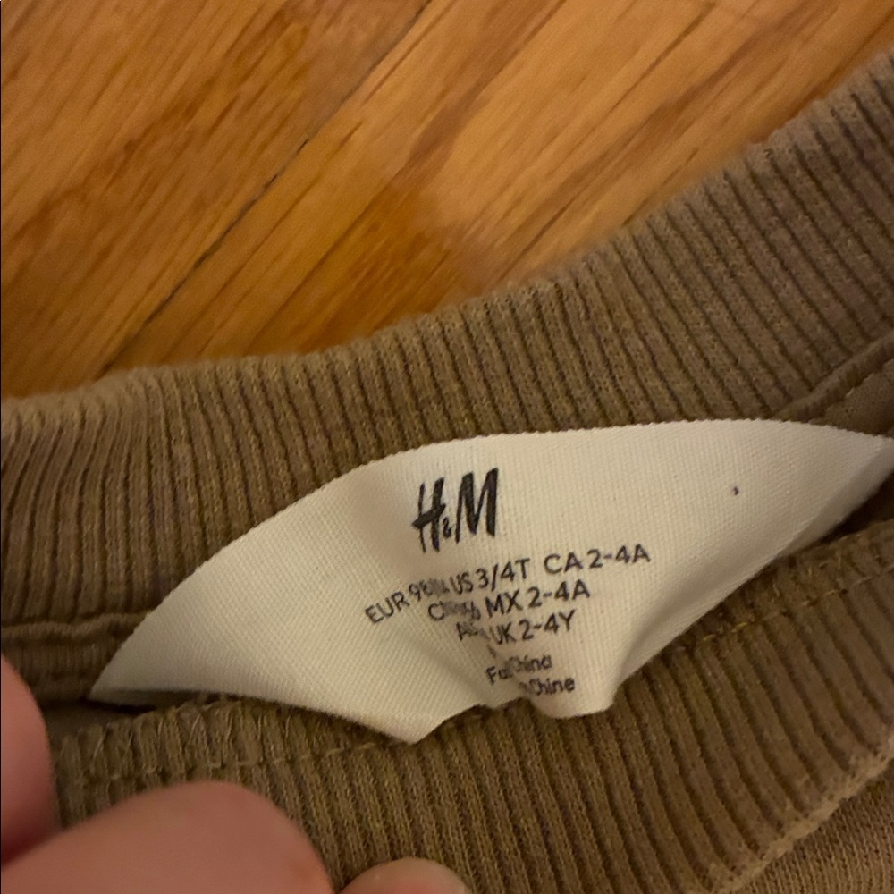 H&M Ruffle Sleeve Sweatshirt - Picture 2 of 3